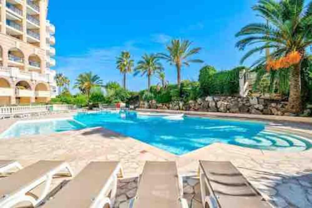 Bord De Mer, Terrasse, Tout A Pieds คานส์ ภายนอก รูปภาพ