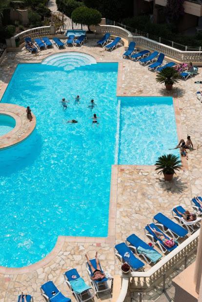 Bord De Mer, Terrasse, Tout A Pieds คานส์ ภายนอก รูปภาพ